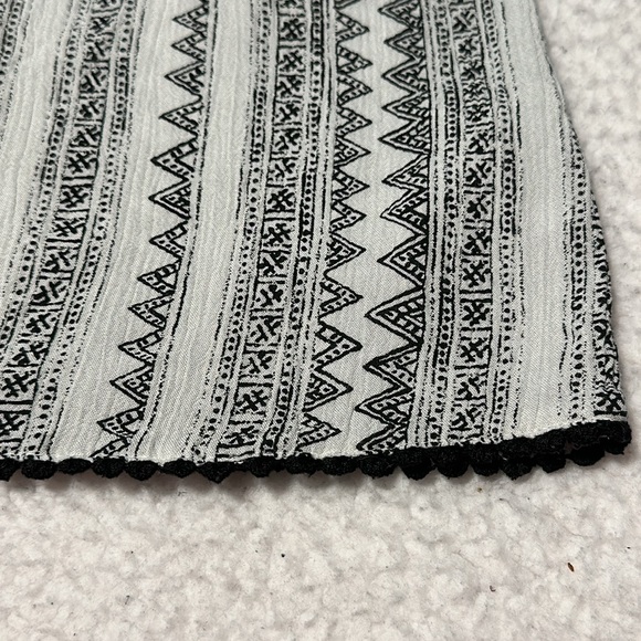 2 Girls Old Navy Summer Shirts, EUC, Size 6-7 - Picture 10 of 14